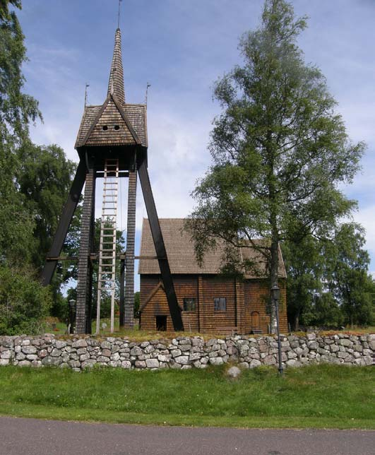 bebyggelse sydöst om kyrkan. Även kring gården Lyretorp finns flera partier öppen mark. Hela området ligger på nivåer som närmar sig 300 m ö h. Därav följer de goda möjligheterna för vindkraftbruk.