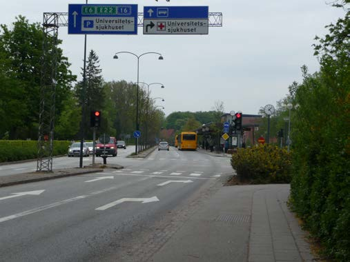 7. I korsningen Södra Esplanaden/Råbygatan/ Östra Vallgatan har en person skadats allvarligt och sex personer lindrigt.