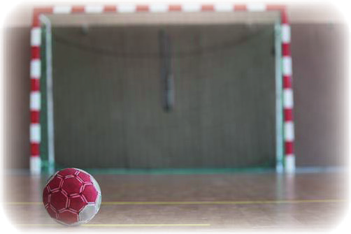 45 och 19.45 i Tingbergshallen. Välkomna att spela innebandy i ett härligt gäng där alla är välkomna!