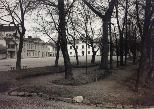 vattna hästarna.
