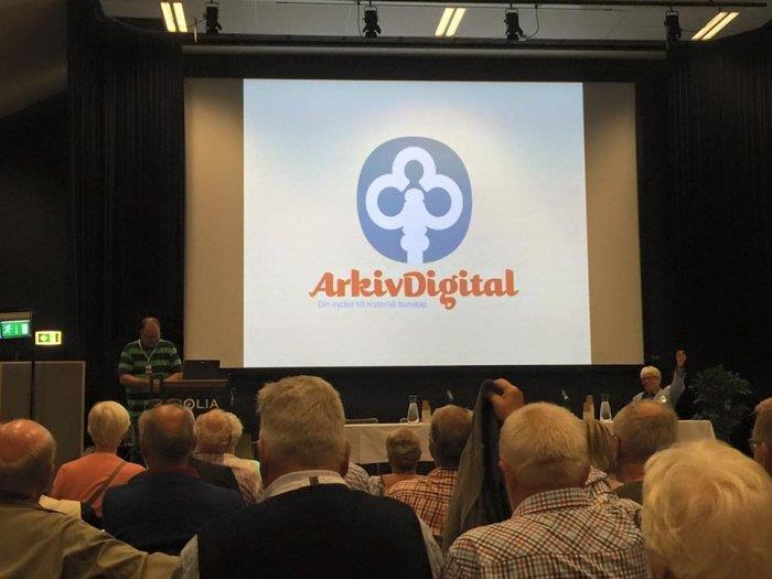 I budgeten för 2017 räknar man bl.a. med 73.000 individuella medlemmar. Man kunde redovisa 1,4 miljoner besök på websajten Rötter. Wiki-Rötter redovisade också ca 5 miljoner visningar föregående år.