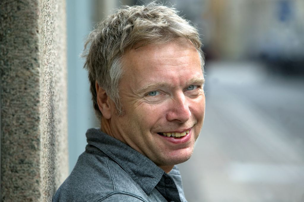 beslutsfattare. Han blev invald i Århus Byråd 2001 och 2005 som representant för Det Radikale Venstre, där han var ordförande för stadens skol- och kulturnämnd.