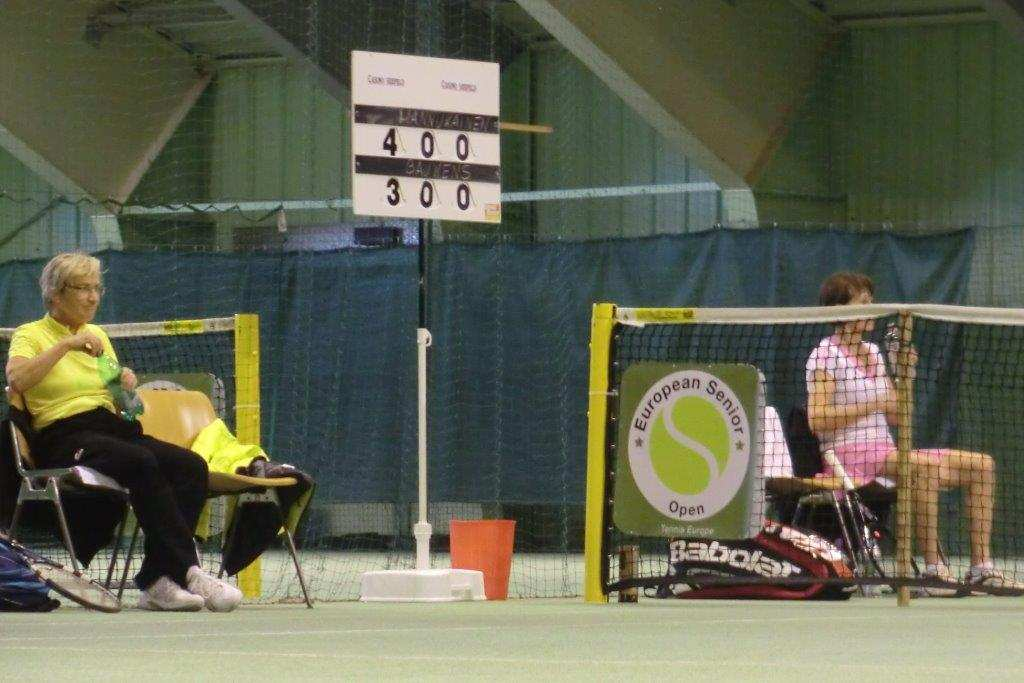 I dagens kvartsfinal i klassen mötte Tuija andraseedade Sylvia Bauwens Tyskland. Sylvia gjorde inledningsvis en strålande insats.