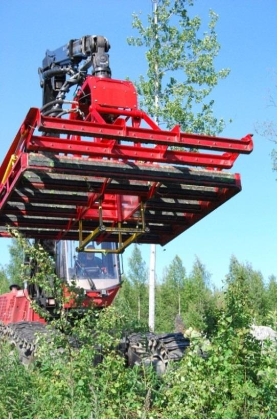 En ny finsk lösning för maskinell röjning är Naarva Uprooter (Hallongren 2012).