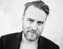 Konsert Michael Johnson med musiker lörd 19 nov kl 19.30 fika efter konserten inträdeskollekt Björkbackskyrkan Örbyhus medarrangörer: Equmenia och Equmeniakyrkan Örbyhus Björkbackskyrkan Tegelsmorav.