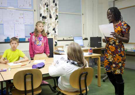 Vi erbjuder också modersmålsundervisning på alla språk och alla elever läser svenska. På ISGR tror vi på en levande skolmiljö.