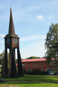 KYRKOR / CHURCHES / KIRCHEN Eda kyrka Byggdes 1835 och ersatte då en medeltida träkyrka. Från den medeltida kyrkan finns dopfunten av sandsten och altartavlan kvar.