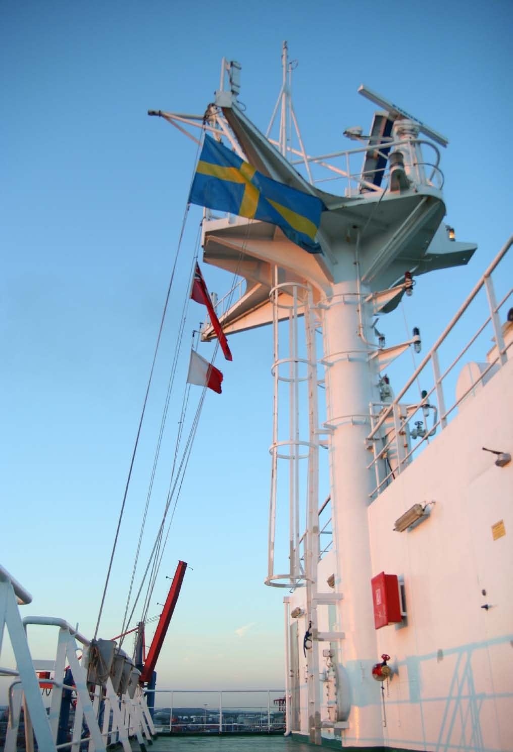 Våren 2013 Utredningsdirektiv om tonnageskattesystem beslutas. En proposition om beväpnad säkerhetspersonal ombord på fartyg lämnas till riksdagen under första kvartalet.