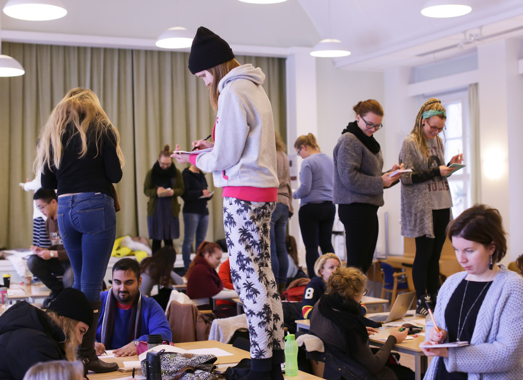 -workshoppar, språkberikande workshoppar och Smoothieworkshoppar med Michael Björklund. Sammanlagt 1 220 elever tog del av de olika programmen.