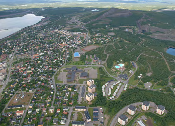 Naturmiljö Området för den nya vägens sträckning utgörs till stor del av områden som är starkt påverade av tidigare gruvverksamhet samt fjällskog på morän med inslag av små myrar, bäckar och tjärnar.