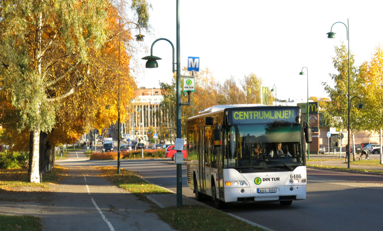 Sida 36 av 68 110 miljoner kronor avsätts för ökat kollektivt resande till följande insatser: Cirka 80 mkr kollektivtrafikanläggningar inom det statliga vägnätet varav cirka 20 mkr till insatser som