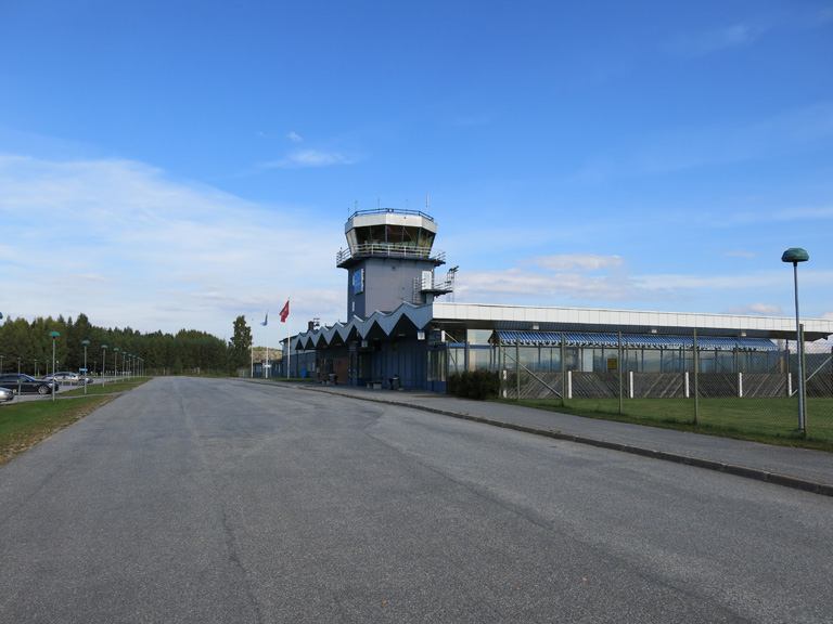 Sida 54 av 68 Sundsvall-Helsingfors inom CEF-fonden. Vilket innebär att möjligheterna för medfinansiering till nya projekt ökar. 13.2 Flygresor Höga Kusten Airport.