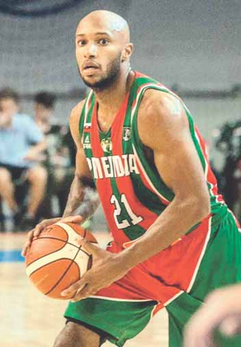 Ve- Verím, že novi o 7 bodov 64:71, čo im pred bude plná džanov.