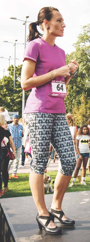 20 ATLETIKA štvrtok 29. 9. 2016 Iveta Putalová šprintuje rýchlo nielen v tretrách, ale aj v lodičkách.