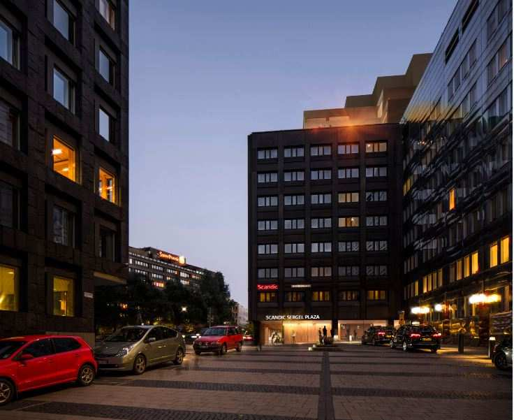 Sida 17 (27) Hotellets fasad mot Kulturhuset Vy mot hotellet från Kulturhuset som visar