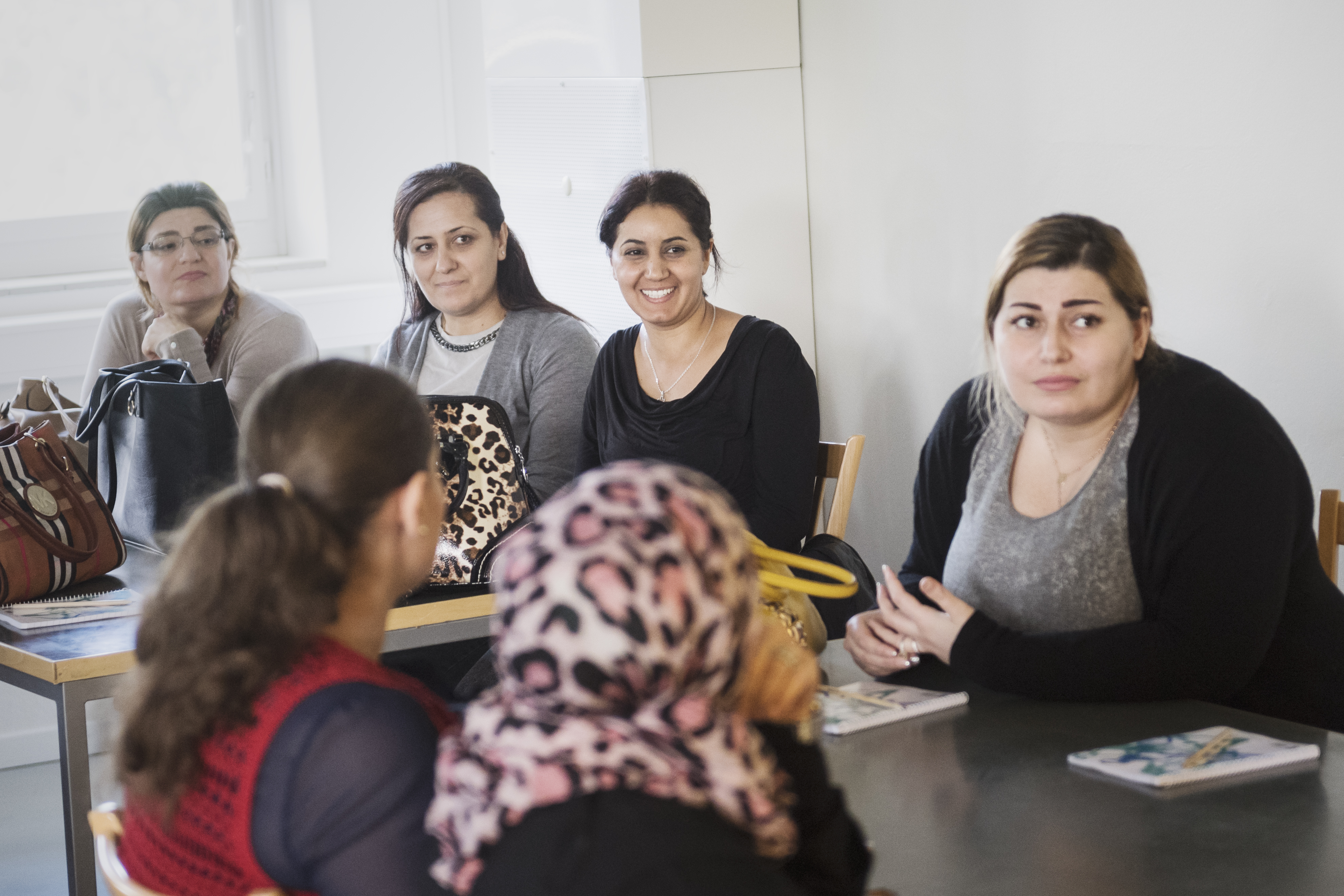 4 Arbetsmarknadsutbildning; Att arbeta i svensk skola och förskola Arbetsmarknadsutbildningen ges på både arabiska och svenska och eftersom föreläsningar och kursmaterial också finns på båda språken