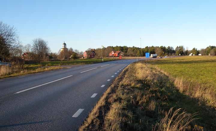 1 PROBLEM OCH SYFTE Väg 288 är den viktigaste länken mellan Östhammar och Uppsala och ett viktigt stråk för besökare från Stockholm och Mälardalen som ska till den uppländska kusten.
