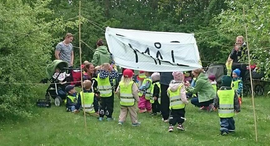 2.2 Utveckling och lärande Vi strävar efter att barnen utvecklar sin motorik och hälsa genom att de: utvecklar