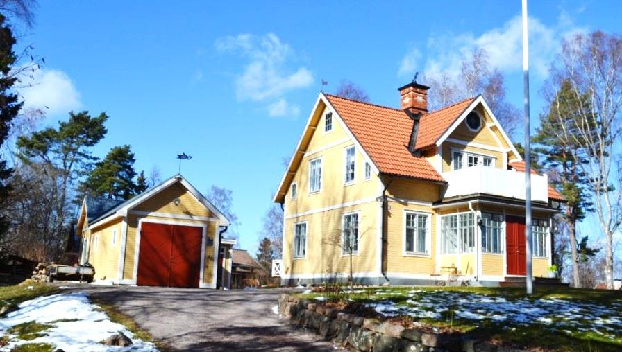 Storvreta Stor Vreta var gården som fick ge namn åt en hållplats längs den järnvägslinje mellan Uppsala och Gävle som öppnade år 1874.