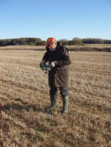 Konmotståndet mättes på varannan mätpunkt för spårdjup i båda spåren, d.v.s. 8 värden per överfart ner till ett djup där motståndet översteg ca 1,5 MPa.