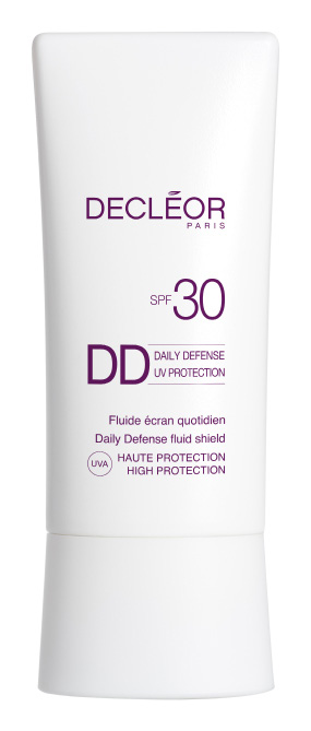 AROMA SOLUTIONS DAILY DEFENCE FLUID SHIELD SPF 30 DD CREAM Dagligt skydd för de som vill skydda sig extra mot de skadliga UV-strålarna. Skyddar mot föroreningar Passar alla hudtyper.