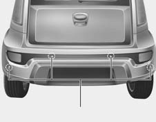 Lär känna bilen PARKERINGSHJÄLP/BACKVARNARE Sensorer OAM042036 Sensorer i stötfångaren registrerar föremål på ett avstånd upp till 120 cm och varnar föraren genom en föränderlig ljudsignal.
