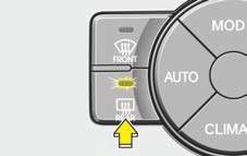 Bakrutefrostern stängs automatiskt av efter ca 20 minuter eller när du stannar motorn.