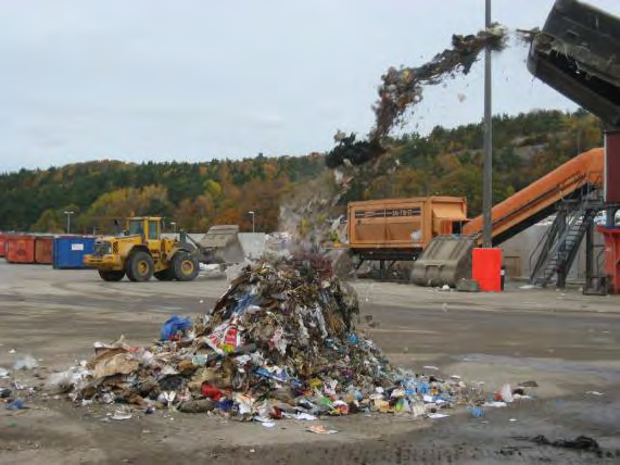 cementgolv Hälften togs bort, resterande breddes ut