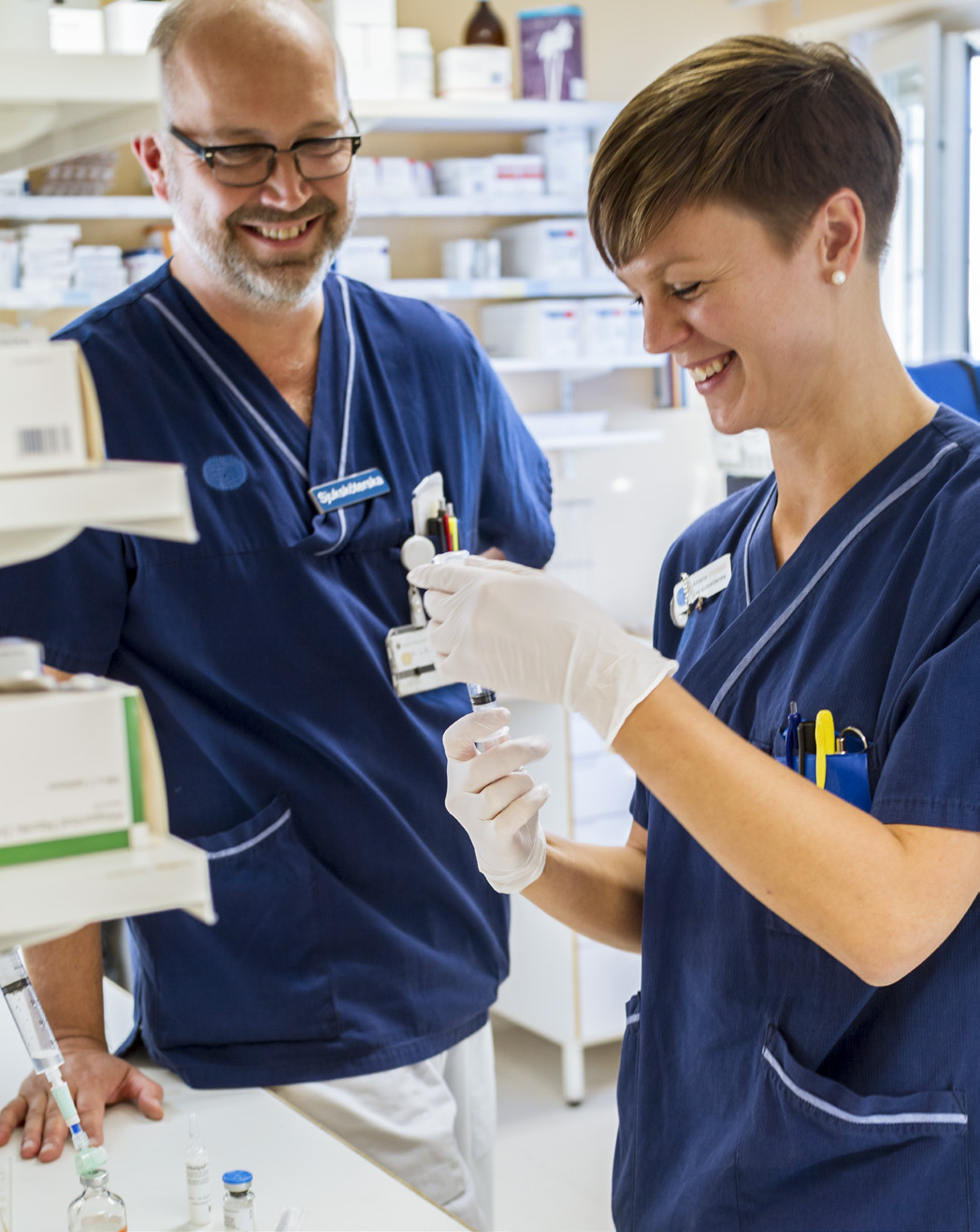 ..9 Avvikande händelser - rapportering, analys, åtgärd och uppföljning...9 Riskidentifiering...9 Kommunikation... 10 Händelseanalys... 11 Kvalitetsregister... 11 Vården i siffror (öppna jämförelser).
