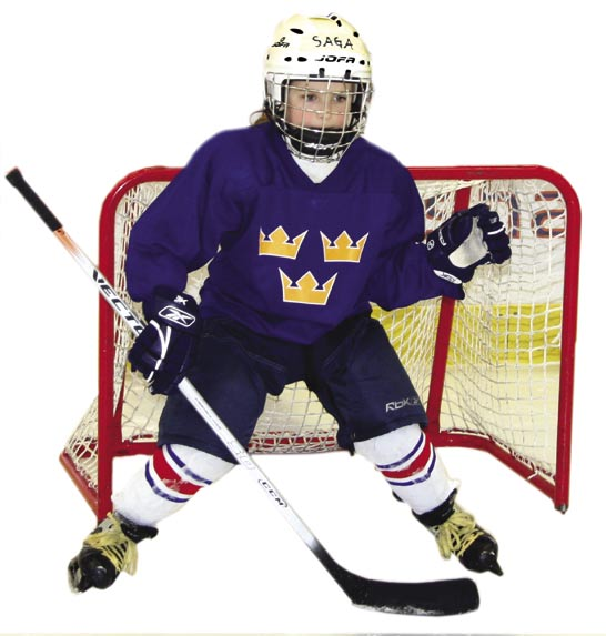 46 Målvakten är HALVA LAGET Under de första åren i Tre Kronors hockeyskola får alla barn som vill, prova på att vara målvakt.