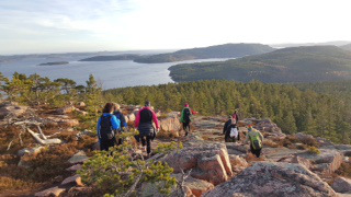 GOURMETVANDRING I SKULEBERGETS NATIONALPARK Boka in helgen Fredag - Söndag 10-12 Juni! Då anordnar vi en spännande vandring med övernattning i Skulebergets nationalpark.