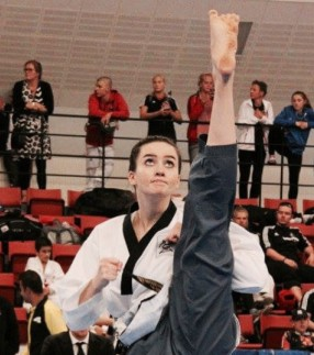 Linnea Ruiz Mutikainen, Taekwondo Född 1996 och uppvuxen i Stockholm Tävlar för KSH Meriter: SM