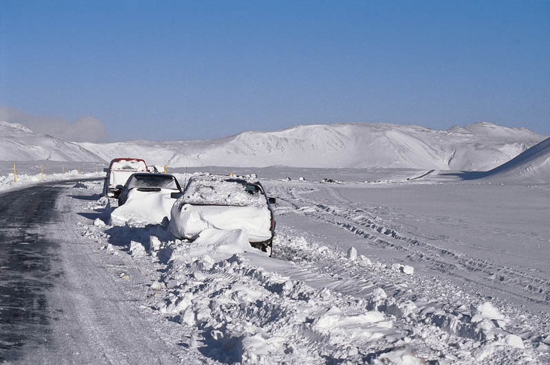 Vintertjäneste område Sydvest 2008-2009 och 2009-2010 Vinter Plogat Km Salt ton Salt km Saltlösning m3 Saltlösning km TId (tim) 2008-2 102.424 5.889 70.