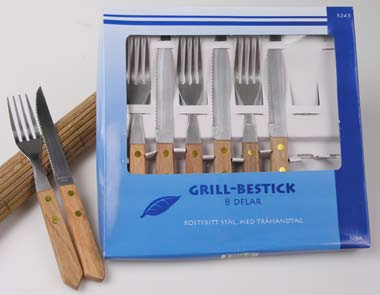 3243 Grill-Bestick 8 delar 4 set av gaffel &