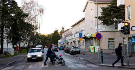 Gångvanor 2012 gjordes en undersökning bland boende i Stockholm inklusive grannkommuner. Där ställdes frågan varför man inte gick några längre sträckor till fots.