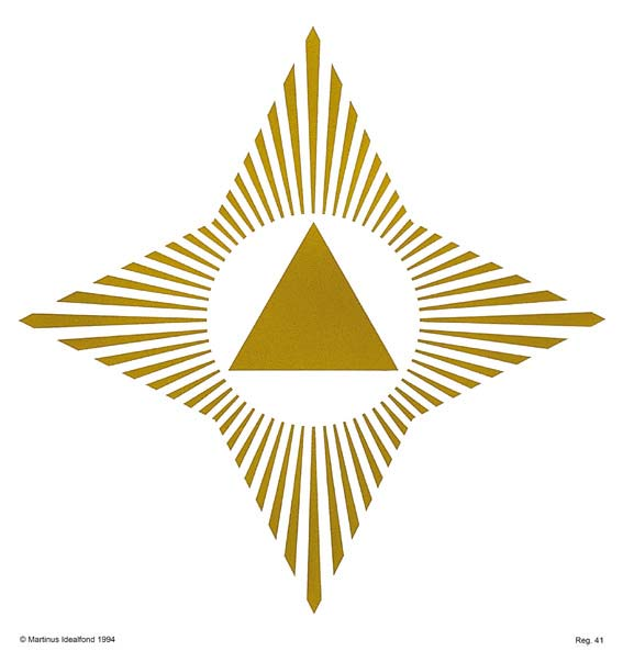 Stjärnsymbolen Triangeln = X1+X2+X3 (X) Strålarna symboliserar den högsta analysen är ljus Korsformen står för