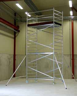Systemet baseras på två bredder, tre längder samt stegramar i två olika bygghöjder. Till systemet finns även en rad olika tillbehör såsom lutande stege, trappor, väggfäste och fotplattor.