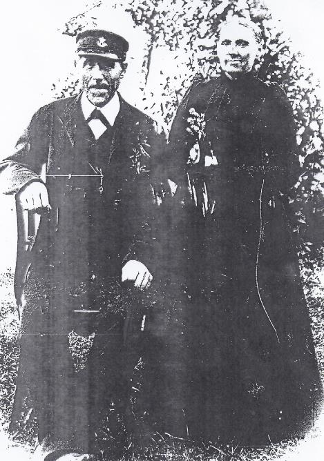 Postgångaren Sven August Svensson med hustru Anders Jonasson delade ägandet av Skvalbäcken med brodern Erik.