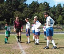 Normer och regler Spelarna passar tider. Spelarna ringer återbud till match. Spelarna ansvarar för sitt eget och klubbens gemensamma material. Spelarna är tysta och lyssnar under instruktion.