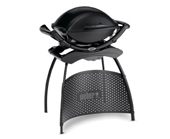 Weber Q 2200 Populär gasolgrill från Weber som både ger dig en optimal vardagsgrill och en praktisk, liten och smidig hjälpreda när du ska laga mat i båten, husvagnen, tältet eller kanske på en mysig