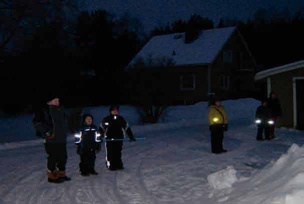 5. Kartläggning av skolvägarna Haffstaskolan inledde sitt arbete i början av februari 2007 med att lärarna följde skolskjutseleverna till hållplatserna under några morgnar.