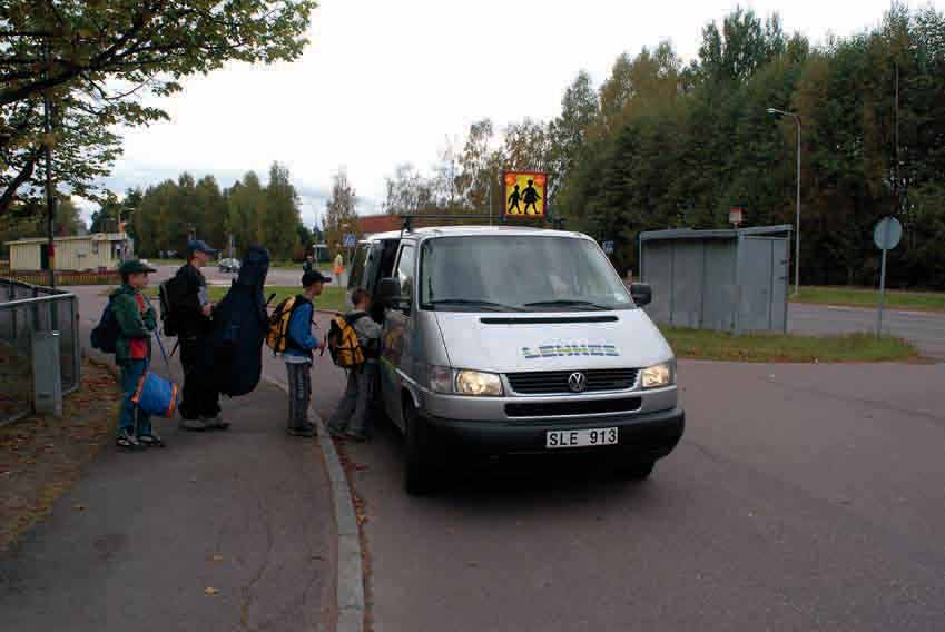 INLEDNING 1. Inledning Vägverket genomförde år 2004 på uppdrag av regeringen en utredning om säkerhet i samband med resor messon, 2005).