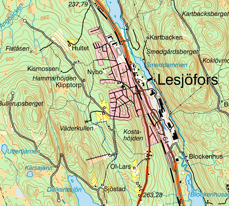 2 Områdesbeskrivning 2.1 Läge Lesjöfors industriområde är beläget i Lesjöälvens dalgång. Området är ca 200 m brett och 1 200 m långt.