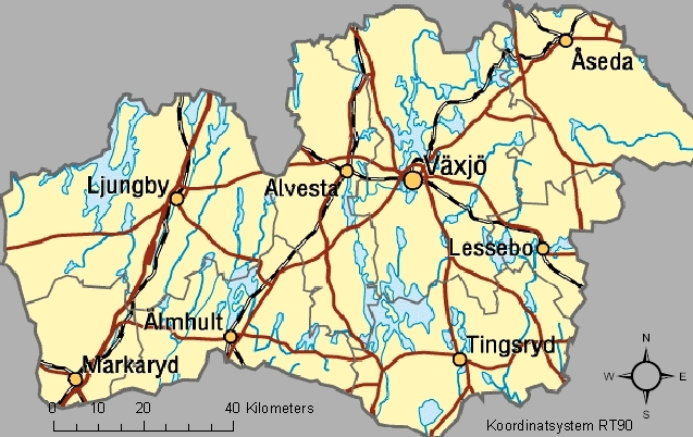 högra hörnet (figur 4). Det är ett av de områden som drabbats hårdast av stormens framfart (figur 3). Vid fältkontroller har ett område strax norr om Växjö använts som underlag.