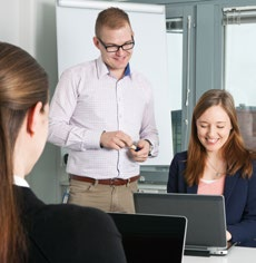 Nebula Positiv försäljningstillväxt driven av ökad efterfrågan och tilläggsförvärv OMSÄTTNING PER SEGMENT Nätverkstjänster 28% Moln- och ITdrifttjänster 72% Positiv lönsamhetsutveckling som effekt av