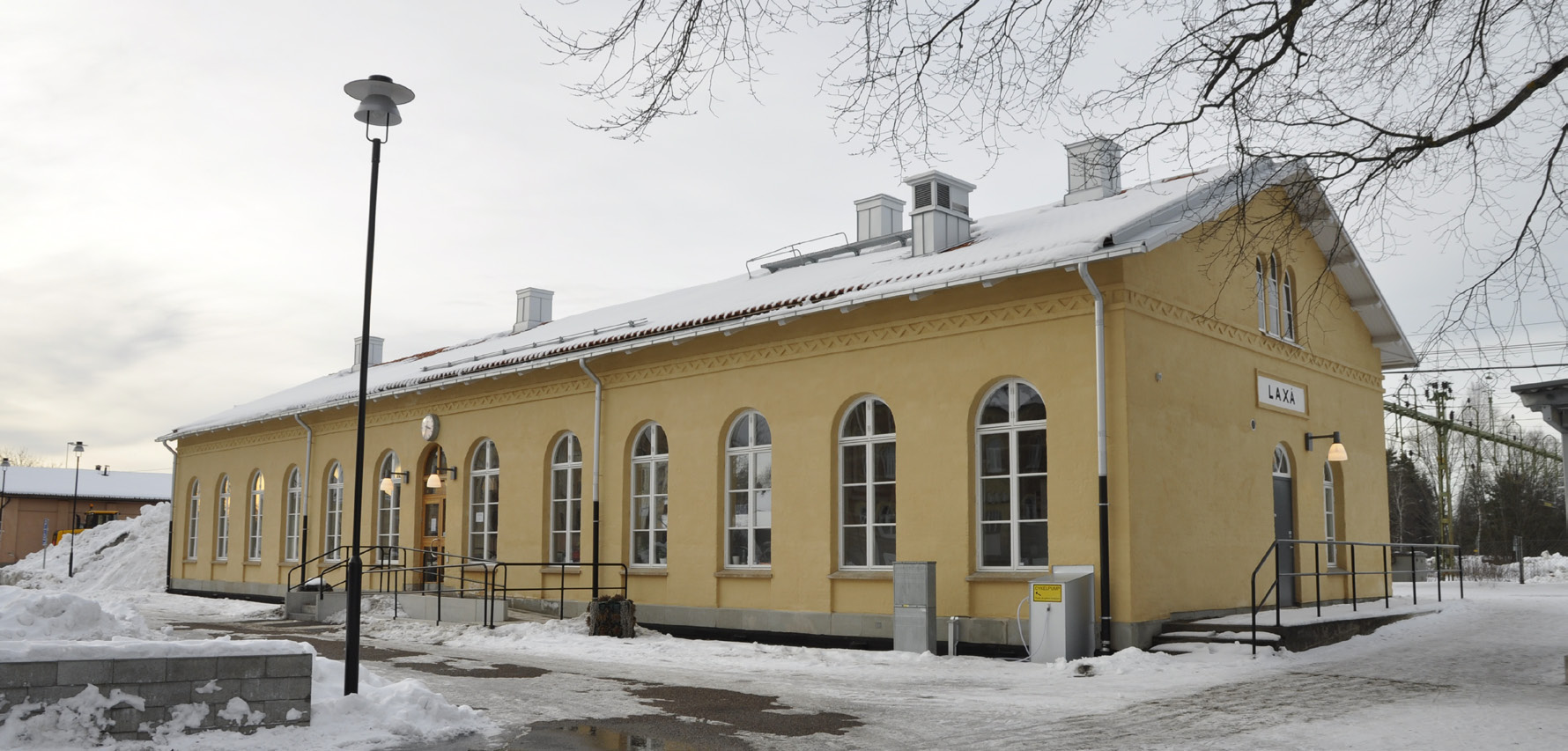 5 Samhällsförutsättningar Kapitlet redovisar de samhälleliga förutsättningar som präglar området kring den planerade vindkraftanläggningen, d.v.s. befolkning, arbetsmarknad, näringsliv och service. 5.