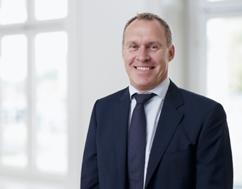 Ordförande i Rådet för finansiell rapportering. Tidigare befattningar: vd och koncernchef i SSAB, vvd och CFO i SSAB, ekonomidirektör i Svenska Varv.