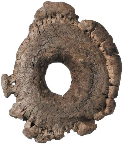 2 0 3 cm 1 3 4 Fig. 11. Benföremål påträffade som enstaka fynd.