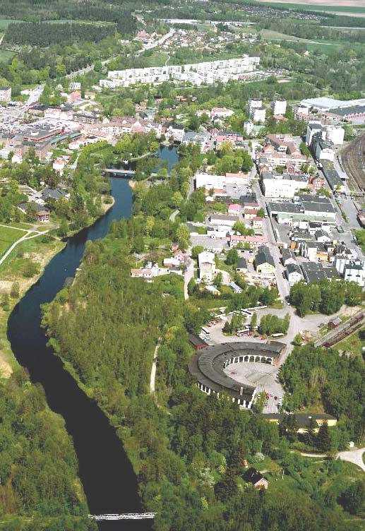 Förord Detta är en färdplan för framtiden som föreslår omvandling av Centrums industriområde i Mjölby. Här uttrycks kommunens vilja till förändring och bevarande av framtida markanvändning.