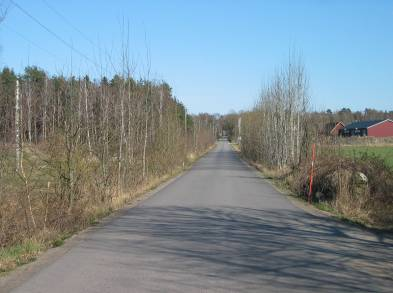 Vectura 9 (34) Björkelidsvägen Vägen går mellan väg 136 och väg 958. Belagd bredd är ca 4 meter och hastigheten är 70 km/h. Enstaka bebyggelse finns längs med vägen.